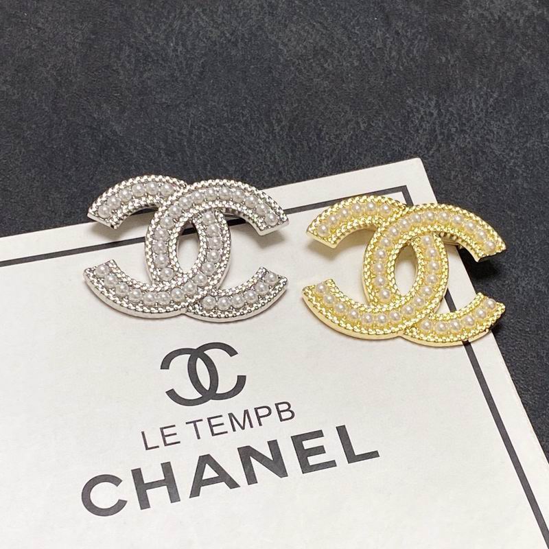 Chanel Brooch 04yxs12